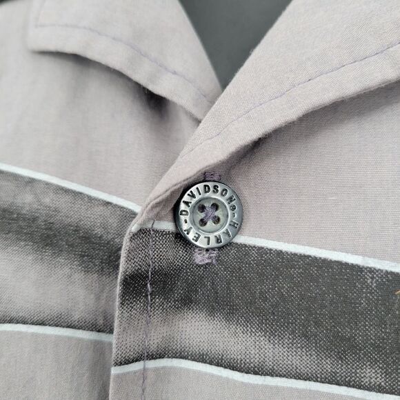 Harley-Davidson Gray Button Up Camp Collar Short Sleeve Men's Shirt Skull Flames - Picture 4 of 9